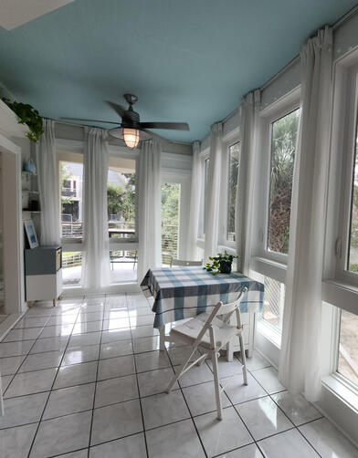 picture of dining room